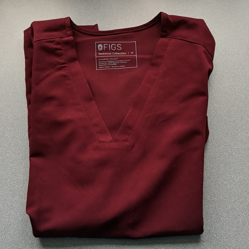 FIGS scrub top
